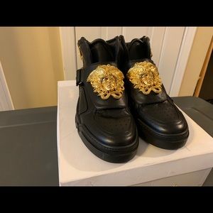 Versace Men’s size 10